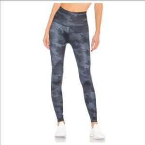 Beyond Yoga Lux high waist legging navy camo